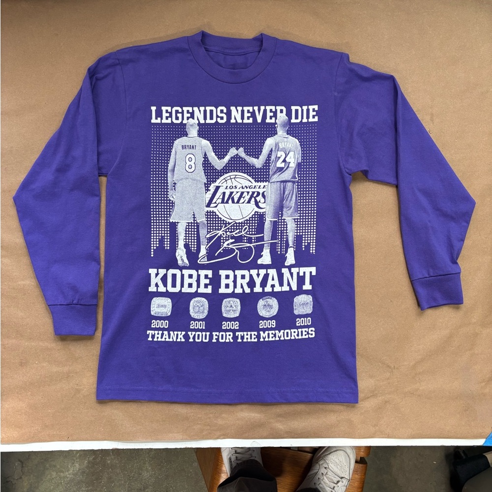 Kobe Bryant memorial long sleeve T-shirt, like new unworn condition